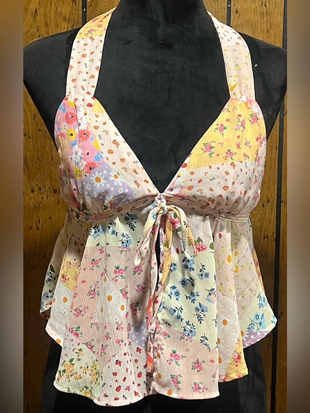 Shein Floral Patchwork Tie-Front Halter Crop Top size XS/2